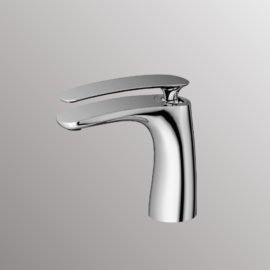 bath faucets in chrome finish