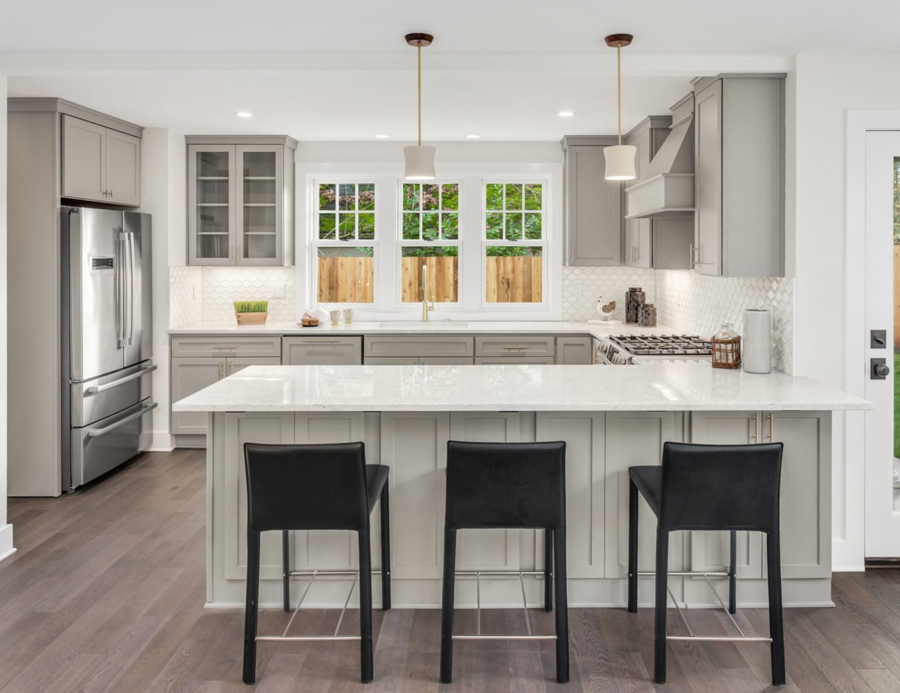 Elegant Kitchen Design in Glenview at Fusion Home Corp.