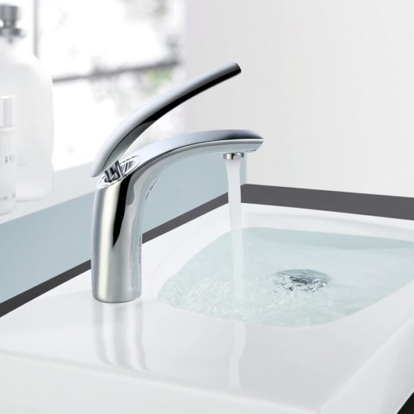 vanity faucet in chrome finish